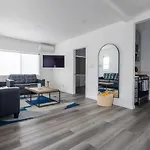 Bungalow W Free Parking 4 Min From Sofi, 8Min From Airport